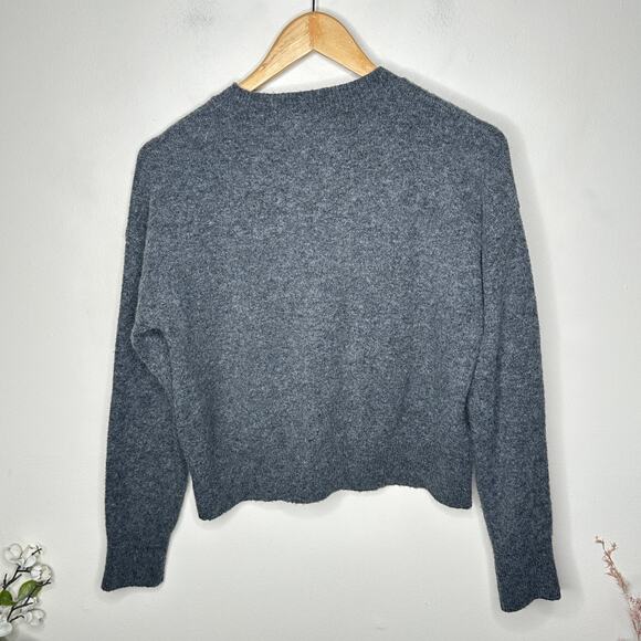 NATURAL LIFE Everyone's Favorite Sweater Floral Gray Sz S $75 {3K16} - Picture 3 of 5